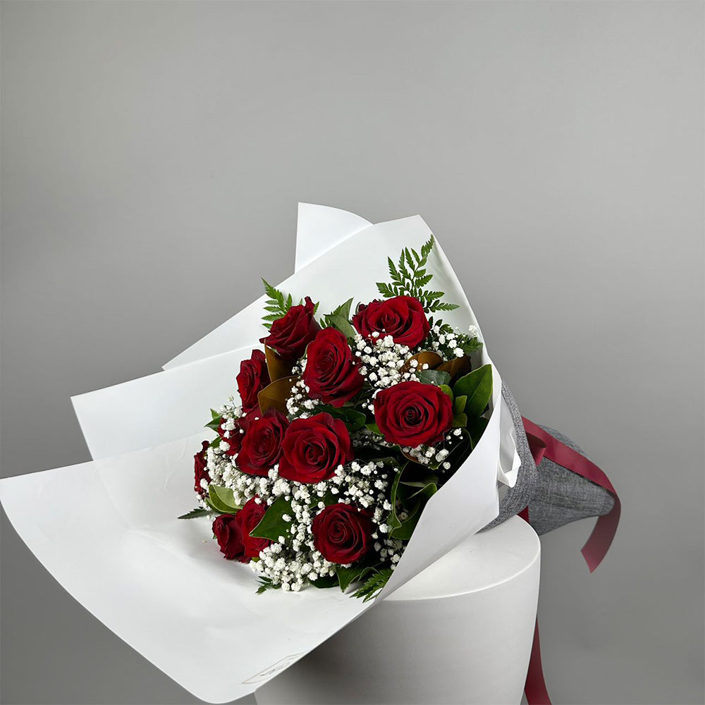 12 Red Roses & Babies Breath Bouquet (Optional Rose Colour)