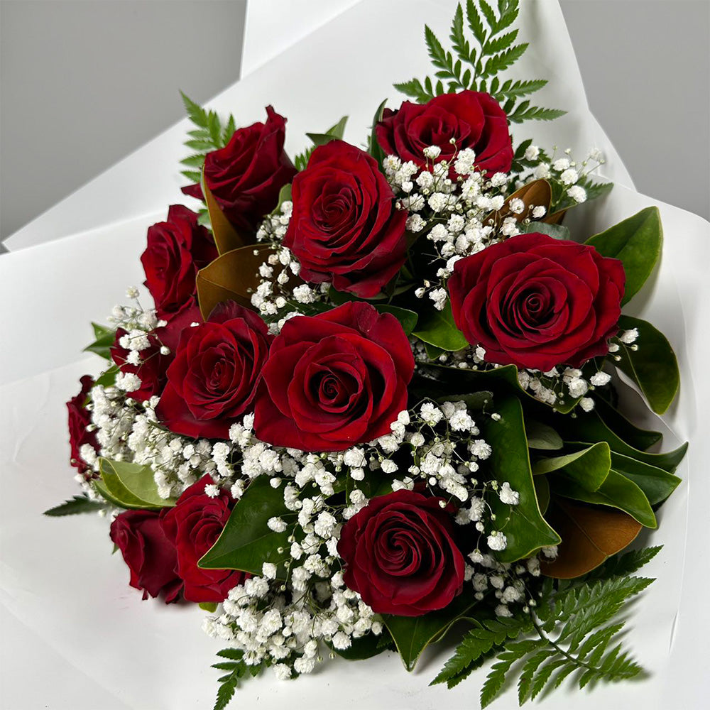 12 Red Roses & Babies Breath Bouquet (Optional Rose Colour)